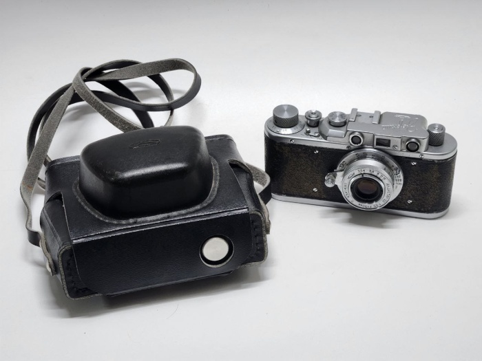 Фотоаппарат плёночный Зоркий с объективом Индустар -22 СССР  