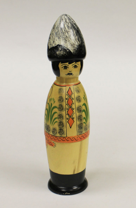 Деревянная кукла &quot;Молодец в папахе&quot;, полая внутри, СССР (состояние на фото)