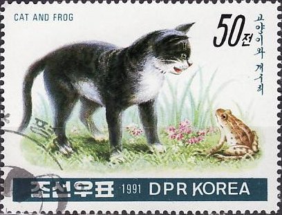 (1991-067) Марка Северная Корея &quot;Кошка и лягушка&quot;   Кошки III O