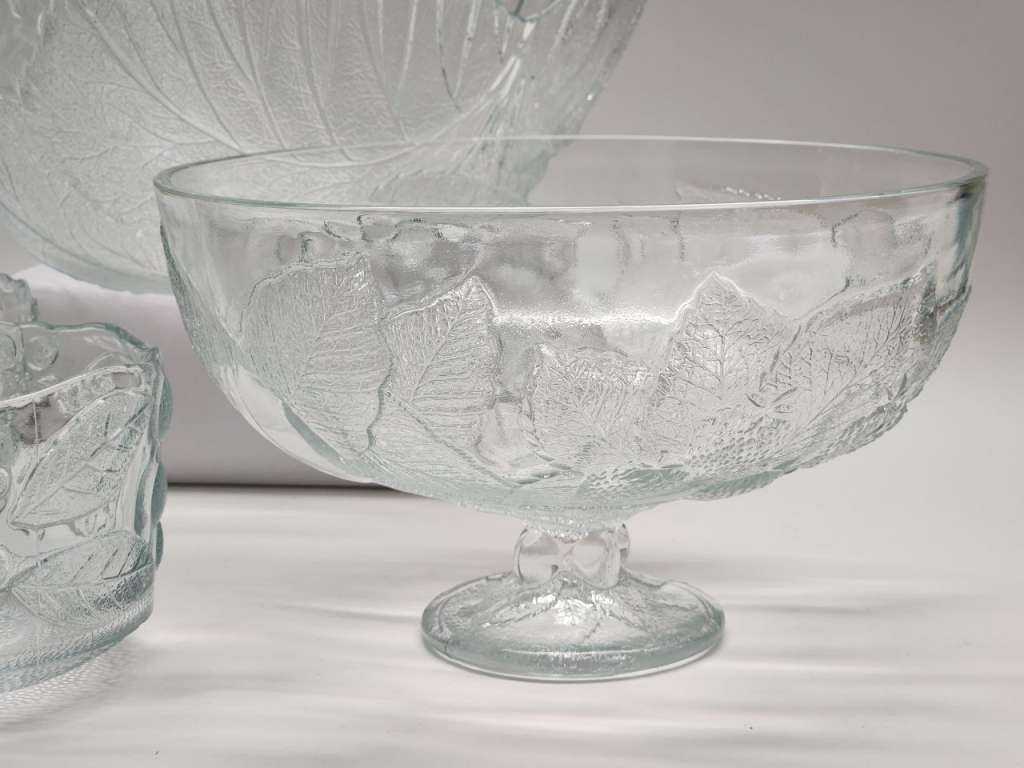 Салатники 3 шт и Фруктовница на ножке стекло СССР винтаж 