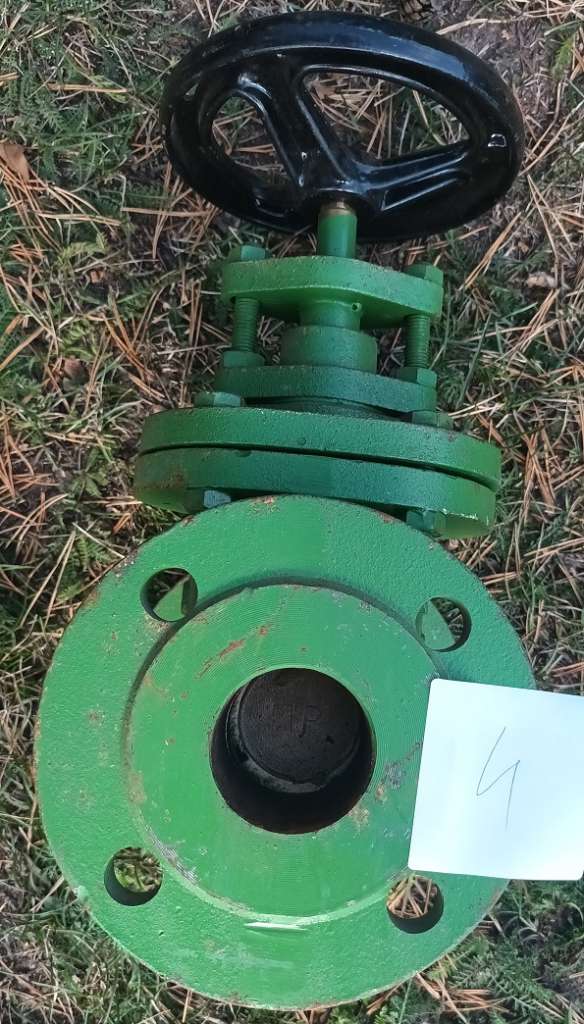 Клапан запорный судовой