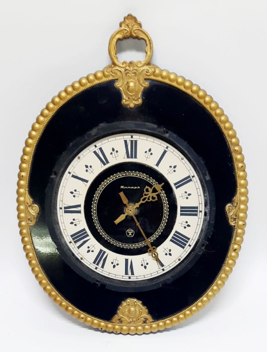 Часы настенные &quot;Янтарь&quot;, СССР (сост. на фото)