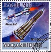 (№2009-3271) Марка Мозамбик 2009 год "История космических IIRocketsampampSpace самолетов полет", Гаш