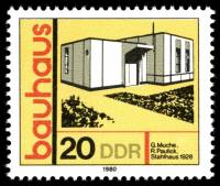(1980-036) Марка Германия (ГДР) "Стальной дом, Дессау"    Архитектура "Баухауз" II Θ