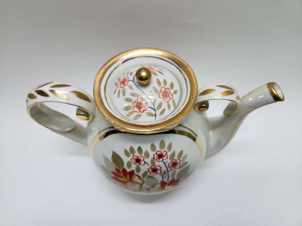 Чайник заварочный доливной фарфор перламутр