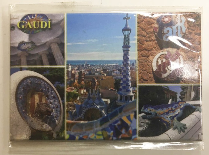 Магнит на холодильник "Gaudi" (сост. на фото)