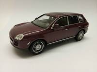 Модель авто 1:43 Porsche Cayenns Hongwell 