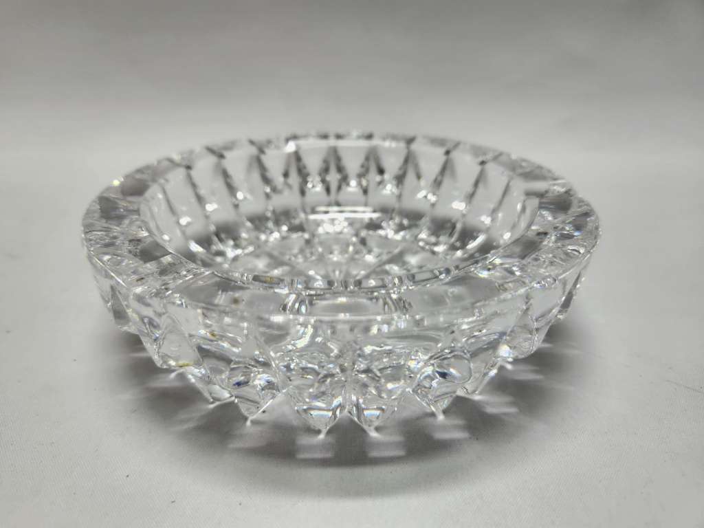 Пепельница хрустальная диаметр 14см (сост. отл)