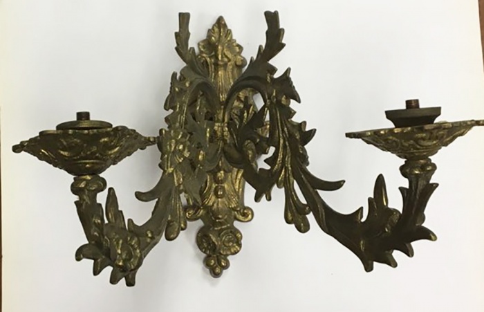 Канделябр (подсвечник) настенный двухрожковый, бронза, XIX век (сост. на фото)