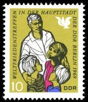 (1969-047) Марка Германия (ГДР) "Отец с детьми"    Борьба за мир III Θ