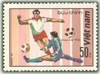 (1990-100) Марка Вьетнам "Футбол (5)"    ЧМ по футболу 1990, Италия III O