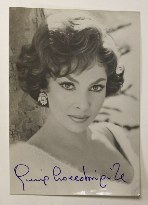 Фотография с личным автографом итальянской актрисы Джины Лоллобриджиды №1