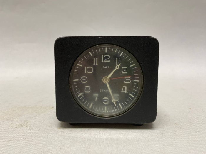 Часы настольные механические Заря СССР на ходу