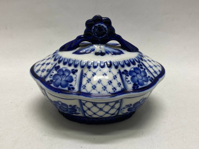 Шкатулка, сахарница, гжель