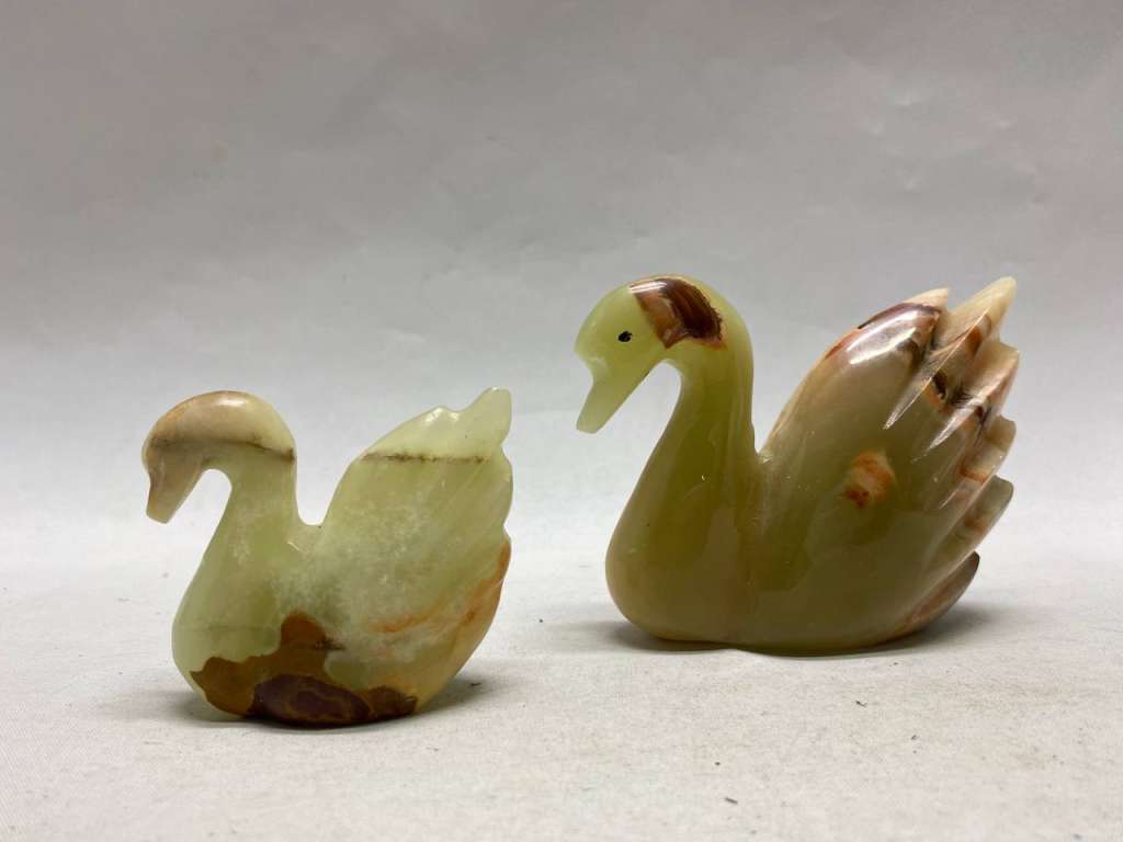 Сувенир статуэтка из оникса лебедь 2 шт