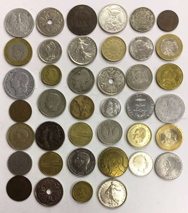 Набор иностранных монет, 40 шт. (сост. на фото)