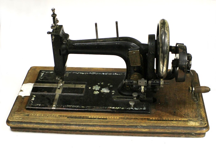 Швейная машинка Junker & Ruh, Германия, конец XIX века (см. фото)