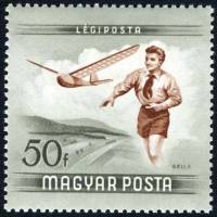 (1954-029) Марка Венгрия "Мальчик с планером"    День авиации II Θ