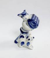 Фарфоровый сувенир "За дровами", гжель