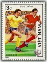 (1986-015) Марка Вьетнам "Футбол (5)"    ЧМ по футболу 1986, Мехико III Θ