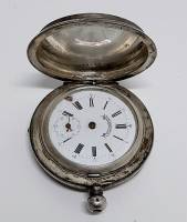 Швейцарские часы, серебро, 84 проба, д - 40 мм, требуется ремонт (см. фото)