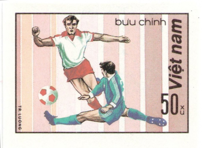 (1982-022) Марка Вьетнам &quot;Футбол (5)&quot;    Футбол III Θ