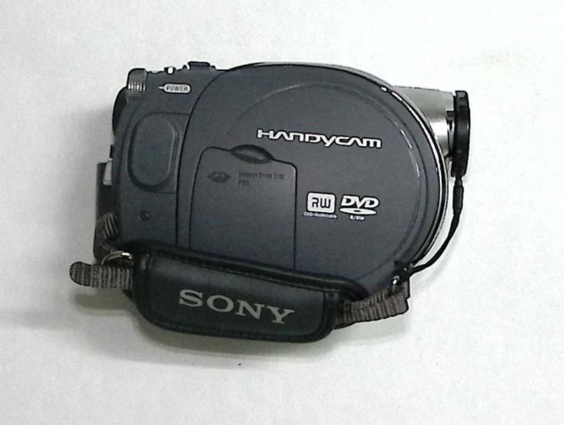 Видеокамера Sony Handycam DCR-DVD305   Япония  (сост. отл)
