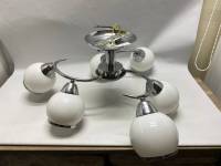 Люстра потолочная 6 плафонов серебрянный цвет, металл, пластик