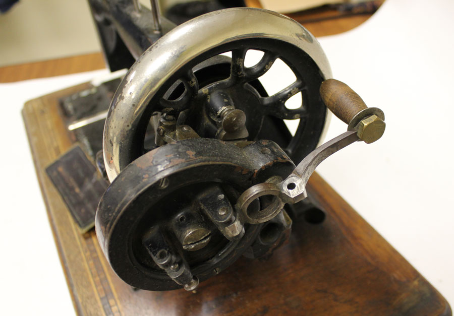 Швейная машинка Junker & Ruh, Германия, конец XIX века (см. фото)