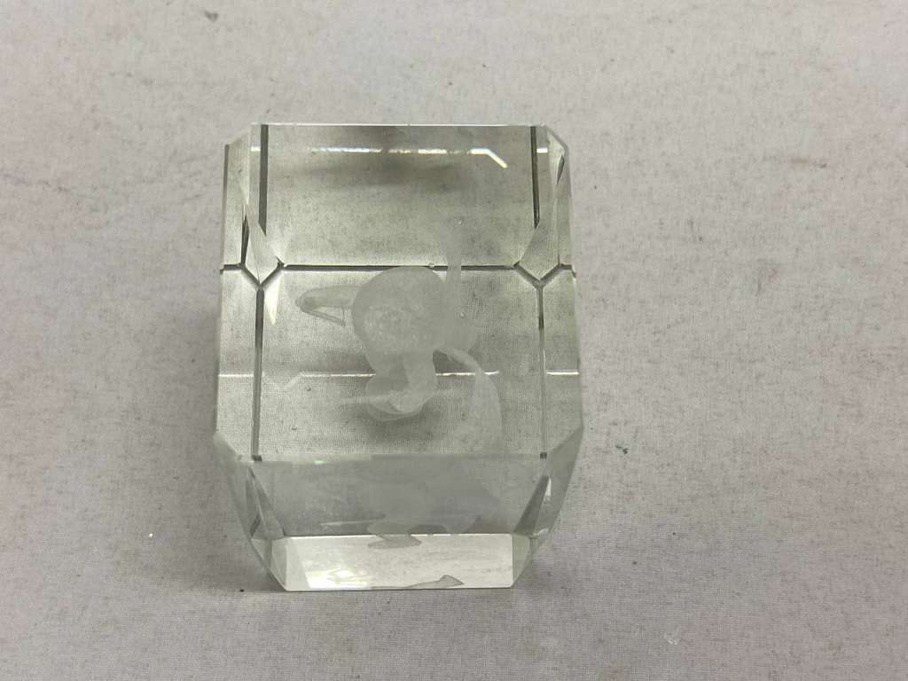 Статуэтка купидон куб 3D оптическое стекло