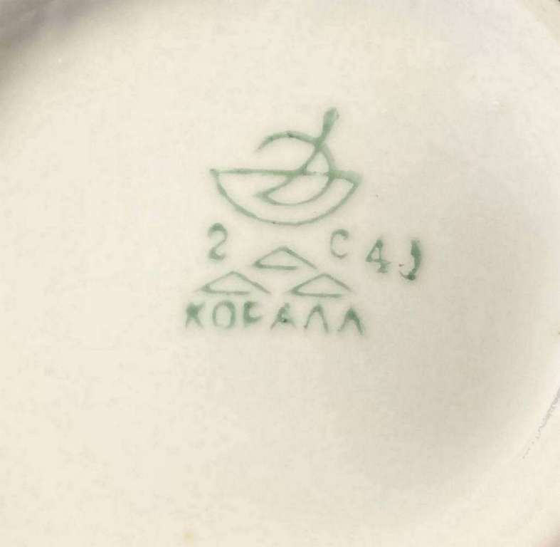 Кувшин земляника, фарфор, Коралл