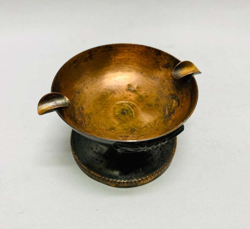 Пепельница металл