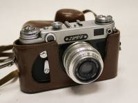 Фотоаппарат ЗОРКИЙ-6 с объективом Индустар-50, в кожаном футляре (см. фото)