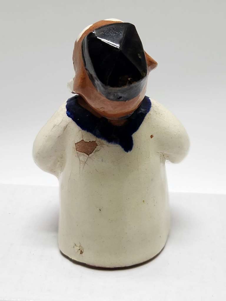 Статуэтка Бабайка с лепешкой Узбекистан высота 8 см