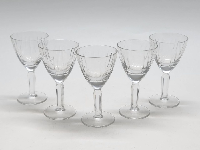 Рюмки хрустальные на ножках 5 штук СССР