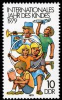 (1979-037a) Лист (4 м 2х2) Германия (ГДР) "Играющие дети"    Международный год ребенка III Θ