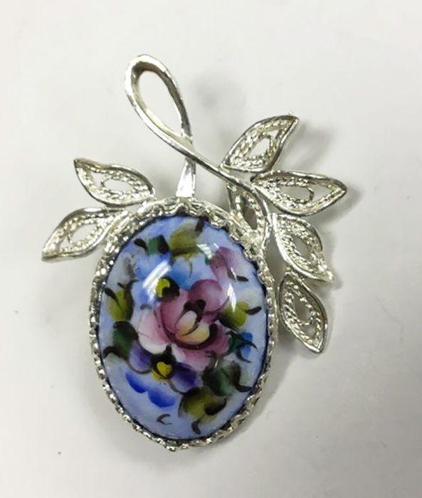 Брошь "Финифть", серебрение (сост. на фото)