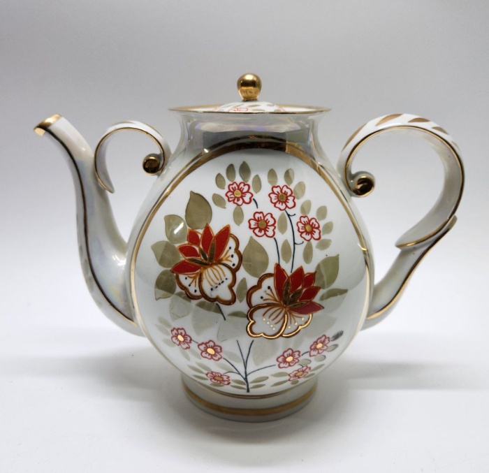 Чайник заварочный доливной фарфор перламутр