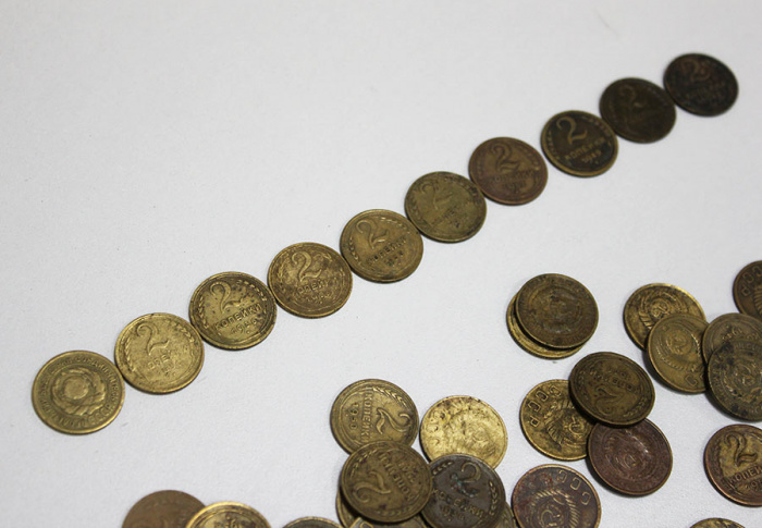 Набор монет СССР 2 копейки, 177 штук, разные года (пример состояний на фото)