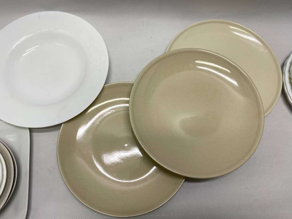 Тарелки 17 предметов в хорошем состоянии