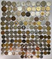 Набор иностранных монет, разные страны, разные года, разные номиналы, 146 штук