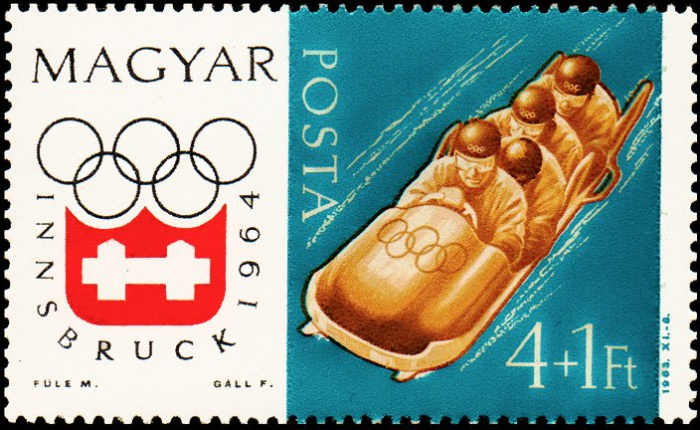 (1963-084) Марка Венгрия &quot;Бобслей&quot;    Зимние Олимпийские Игры 1964, Инсбрук II Θ
