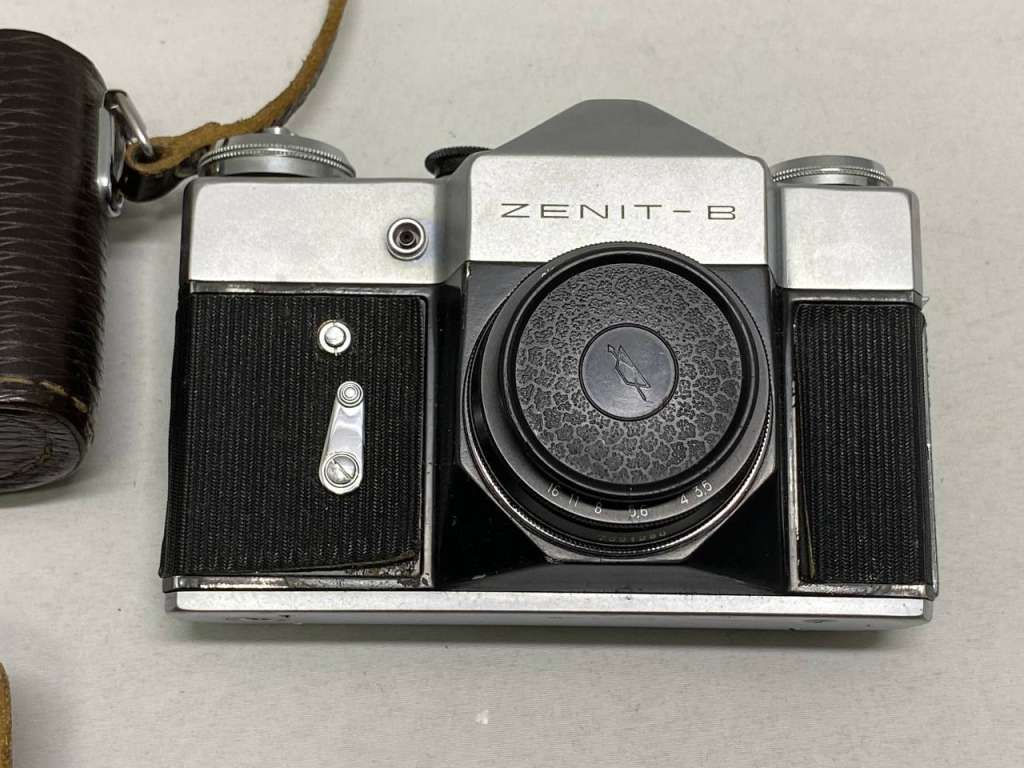Фотоаппарат Зенит - В с объективом Индустар 50-2