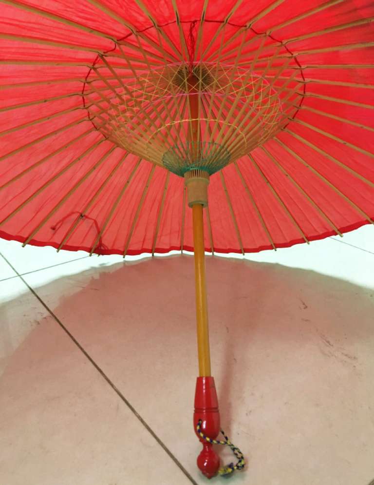 Зонт китайский, традиционный, ткань, солома, дерево (сост. на фото)