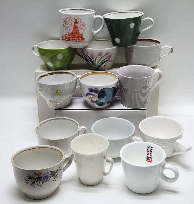 Кружки чашки чайные разные 14 шт 