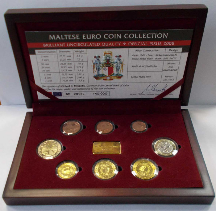 (2008, 8 монет + жетон) Набор монет Мальта 2008 год &quot;Герб Центрального банка Мальты&quot;  Коробка
