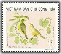 (1973-025) Марка Вьетнам "Японская белоглазка"   Птицы III O