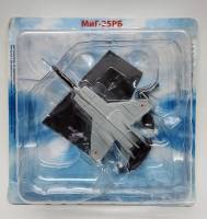 Легендарные самолеты модель МИГ 25РБ в коробке блистере без журнала