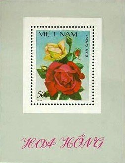 (1988-010) Блок марок  Вьетнам "Красная и желтая роза"    Розы III &Theta;