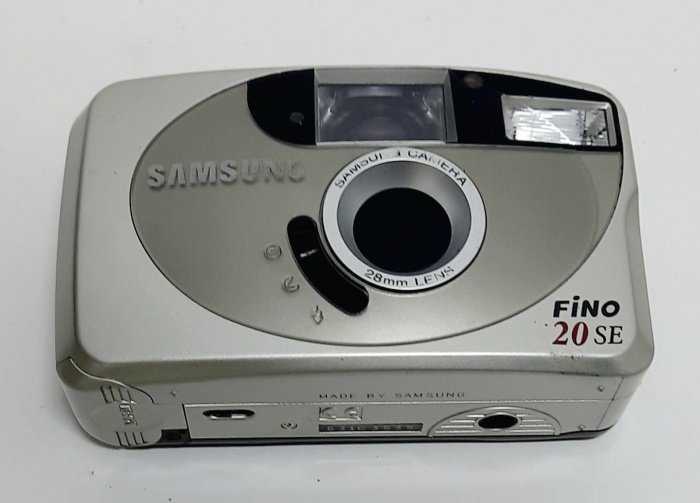 Фотоаппарат плёночный Samsung Fino 20SE Широкоугольный объектив 28 мм Китай  Сост. хорошее